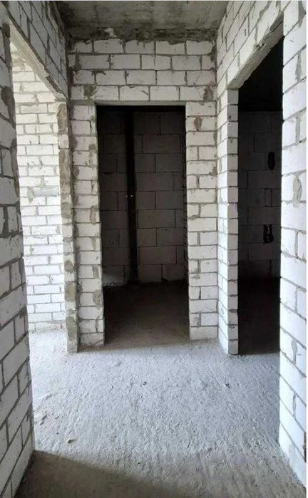 I will sell a 2-room apartment in a new building.
