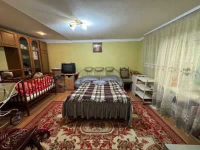 Продам частину будинку на 2 сім'ї по вулиці Чумацькій