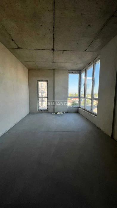 Продаж 2кім. квартири з видом на ОЗЕРО