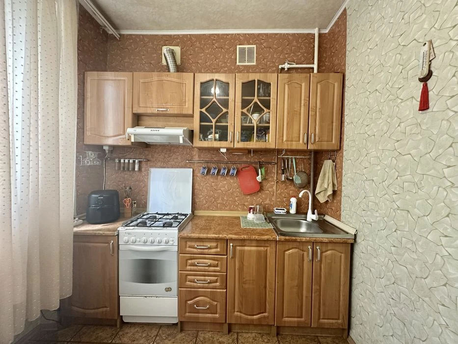 Продаж 1-кімнатна квартира по вул Сталеварів