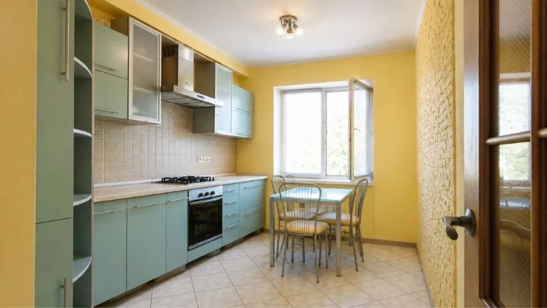 Selling the best 2-room apartment in Peremoha-6.