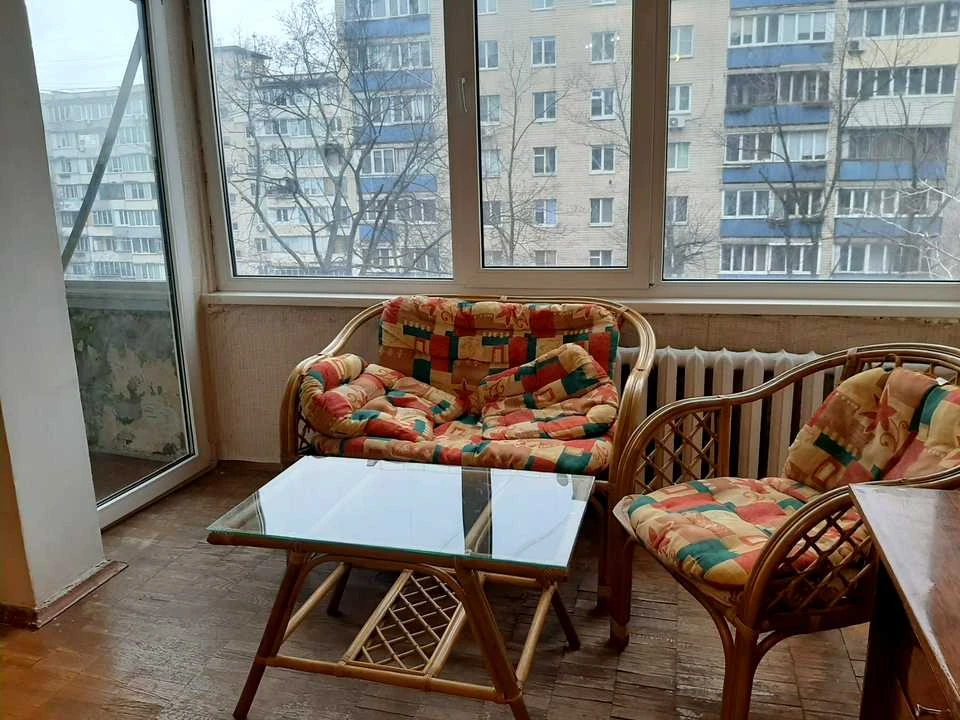 Квартира. Киев, Князя Владимира Мономаха ул. (Отто Шмидта)