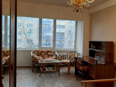 Квартира. Киев, Князя Владимира Мономаха ул. (Отто Шмидта)
