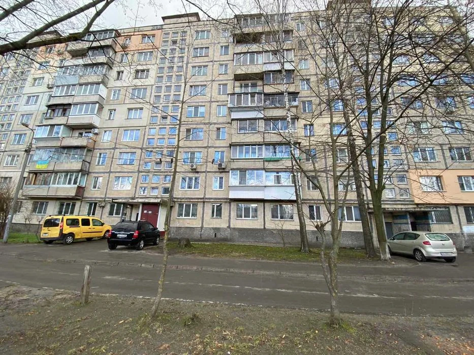 3-room apartment for sale at 37A Mudraka St.