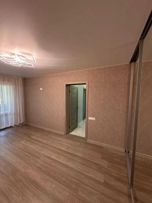 Продам 2-комнатную квартиру