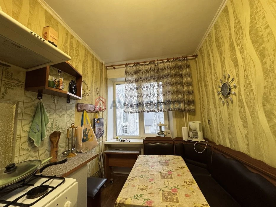 For sale 3 rooms Kyiv project/ Borodinsky