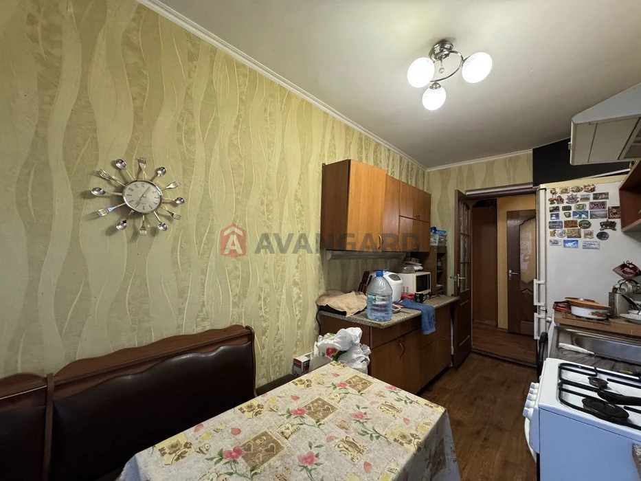 For sale 3 rooms Kyiv project/ Borodinsky