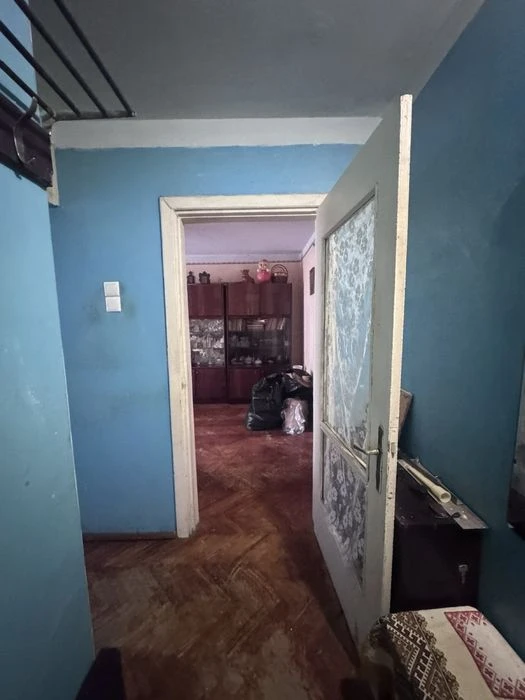 2 rooms for sale in the center