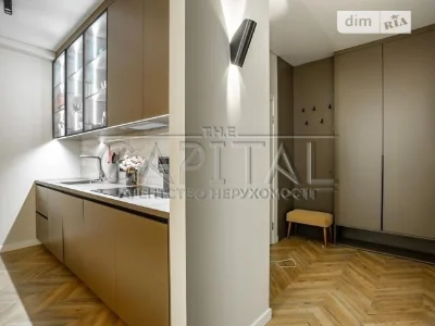 Sale of 1-room apartment 50 sq. m. on Mykhaylo Maksimovicha st. 24 •