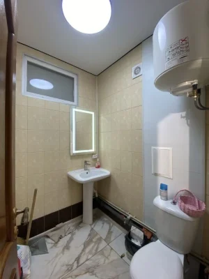 Продам 2к  45 м  з  євроремонтом під офіс , салон, кабінет