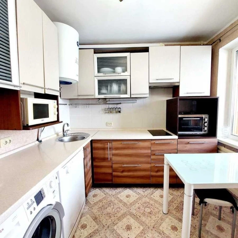 Sale of 3-room apartment 70 m², Heroev Stalingrada avenue