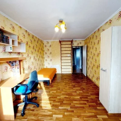 Sale of 3-room apartment 70 m², Heroev Stalingrada avenue