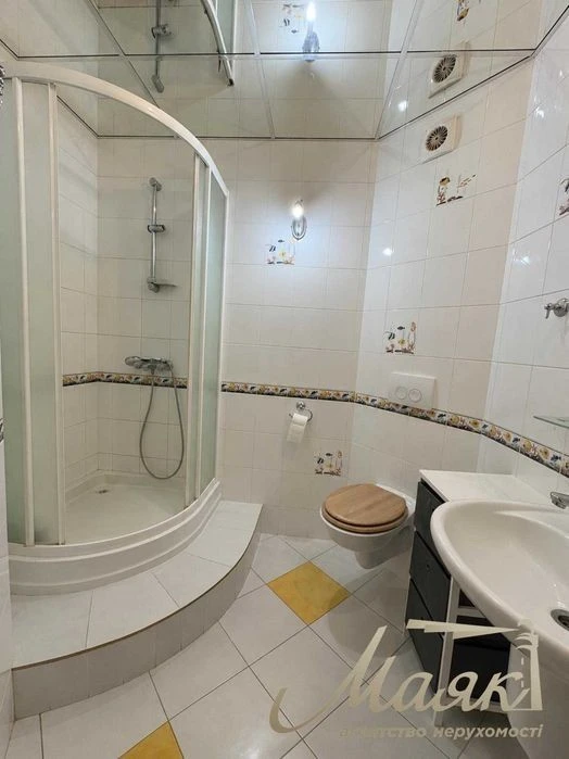 3-room apartment for sale in the residential complex Novopecherski Lipky, Zvirynetska, Pec