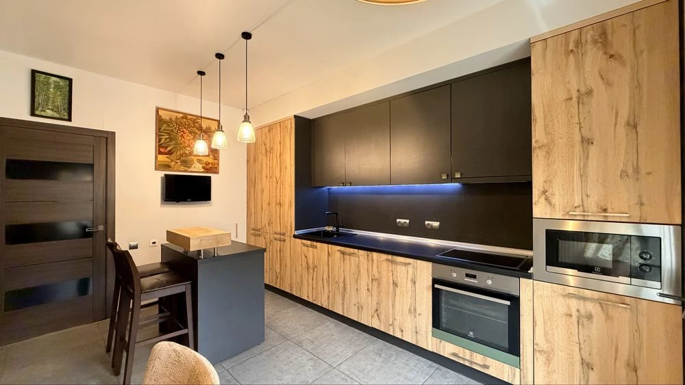 Пространство 2х комн.кв. 67 м² (в р-не Мира)