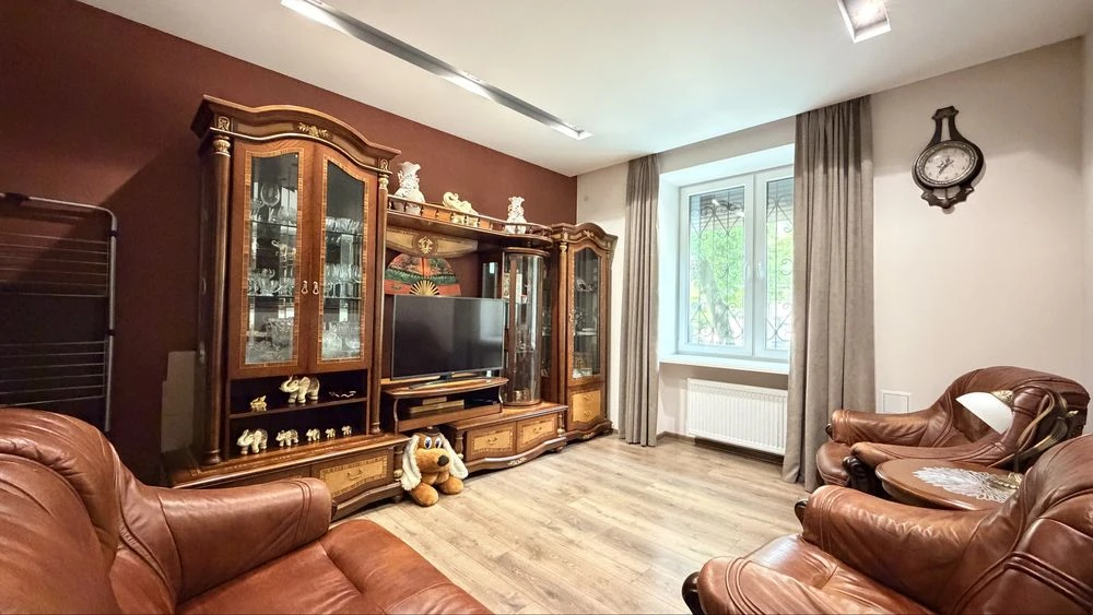 Пространство 2х комн.кв. 67 м² (в р-не Мира)