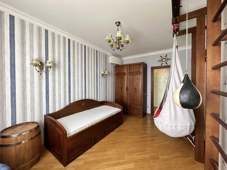 Гольфстрим, 2к 105м с кухней 36м. Полная комплектация. Парки