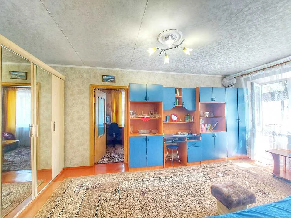 Apartment. Dnipro, Bohdana Khmelnytskyi Ave. (Heroes of Steel