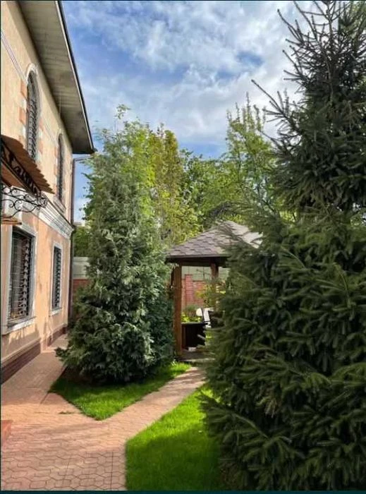 House in the Golden Triangle on Kotovsky