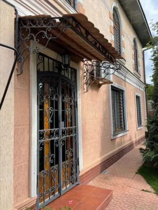 House in the Golden Triangle on Kotovsky