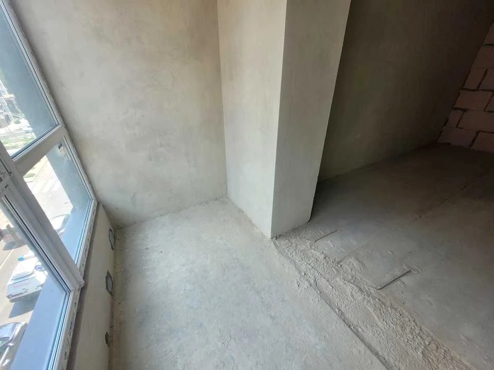 Apartment. Ivano-Frankivsk, Knyahynyn St., (Building 9)