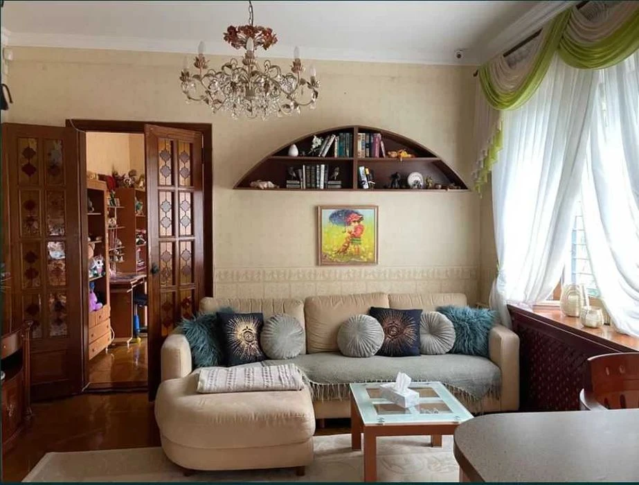 House in the Golden Triangle on Kotovsky