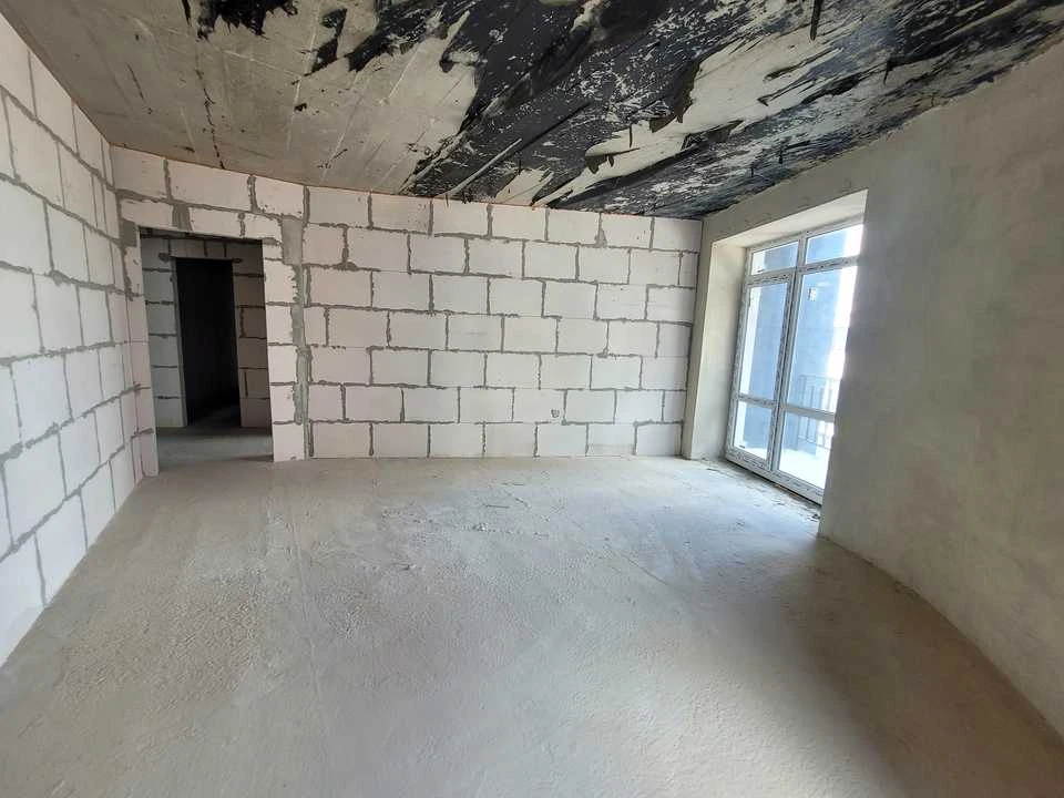 Apartment. Ivano-Frankivsk, Knyahynyn St., (Building 9)