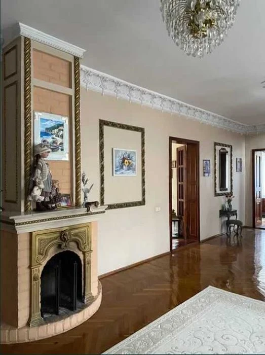 House in the Golden Triangle on Kotovsky
