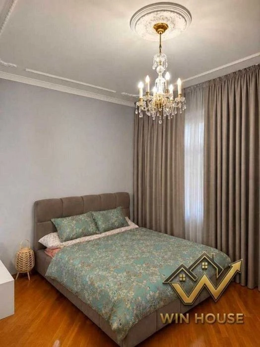 I am selling a 3-room apartment near the metro station Nivki, Beresteysky Avenue