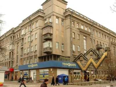 I am selling a 3-room apartment near the metro station Nivki, Beresteysky Avenue