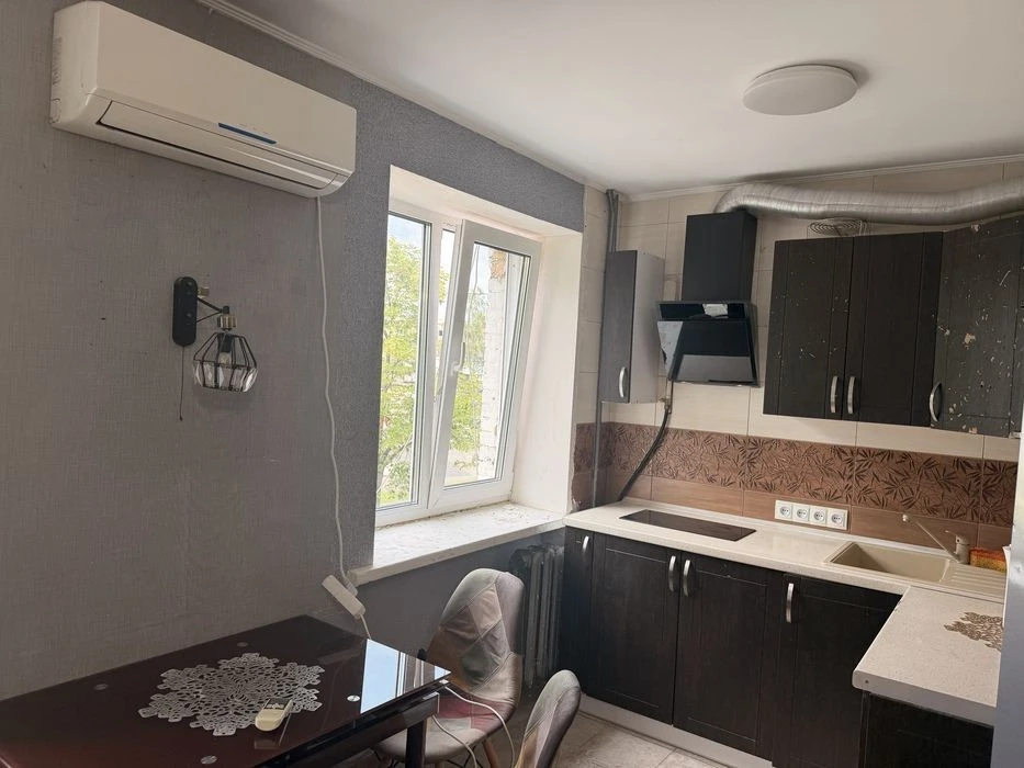 Selling 2-room apartment. Zaslonova st., 22. Darnitsa.
