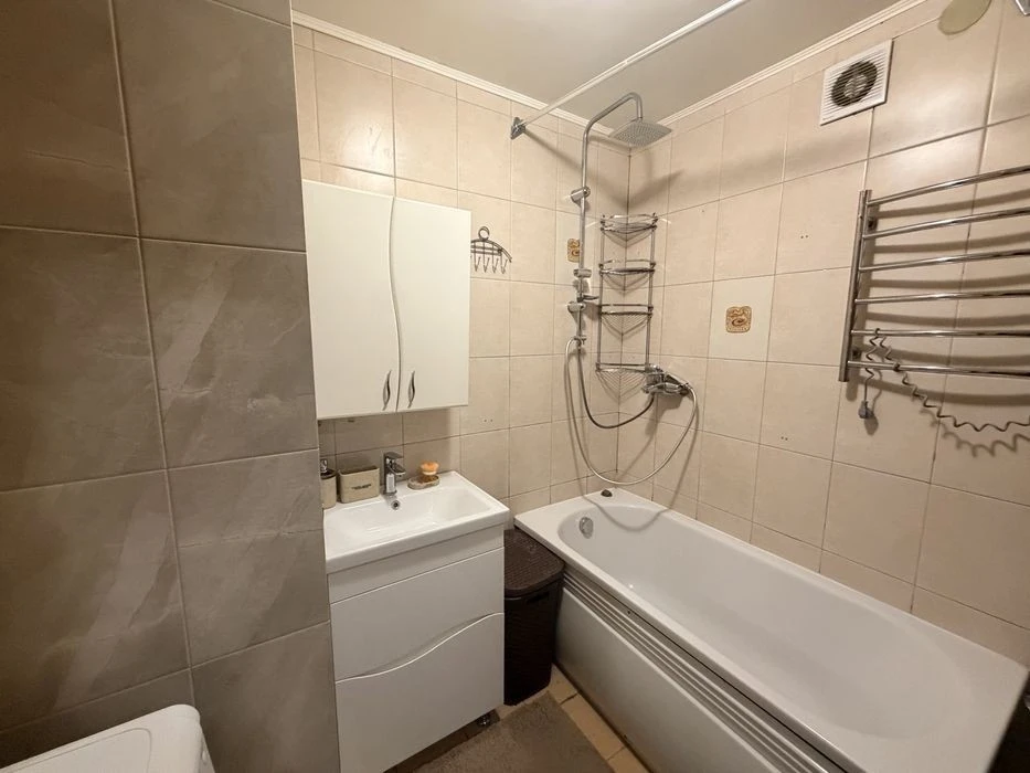 Selling 2-room apartment. Zaslonova st., 22. Darnitsa.
