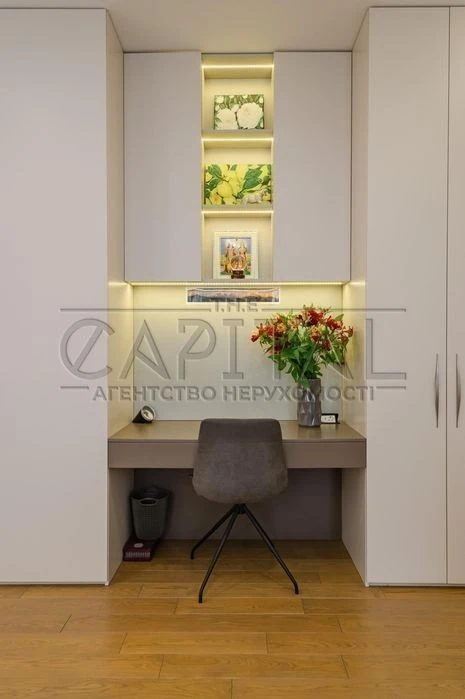 Exclusive 4-room apartment 195m² with its own open terrace