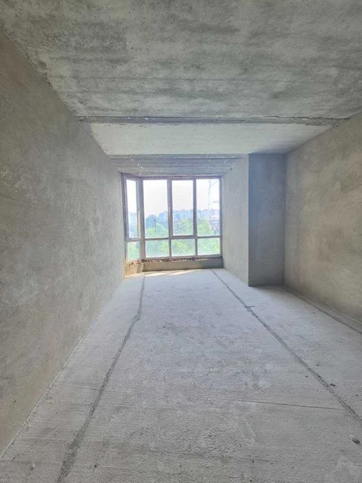 3-room apartment for sale, next to a hundred-meter house (beginning of Chornobyl)