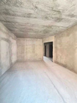 3-room apartment for sale, next to a hundred-meter house (beginning of Chornobyl)