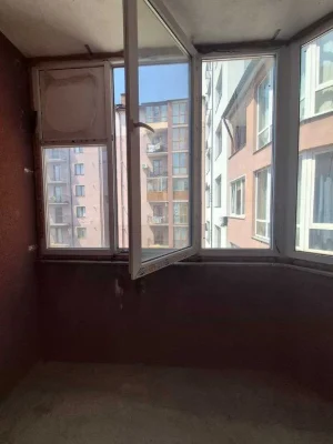 3-room apartment for sale, next to a hundred-meter house (beginning of Chornobyl)