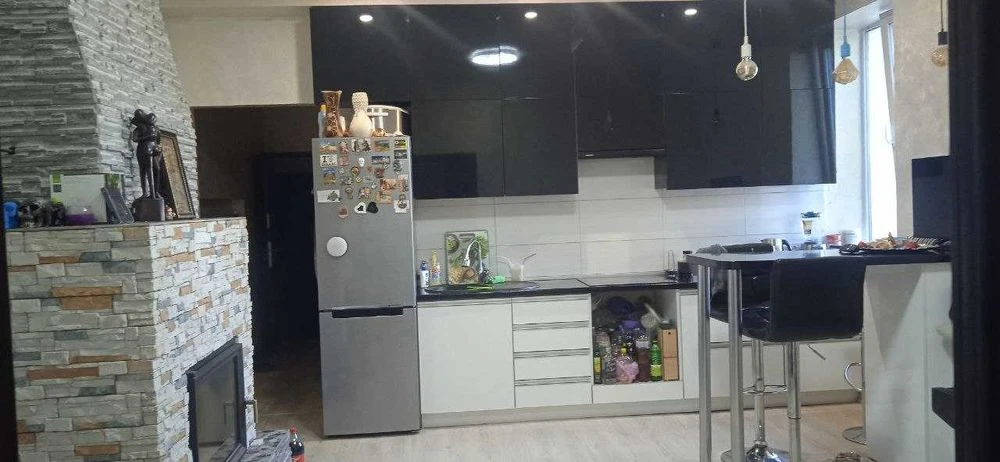 G9 Part of a 2-story building for sale + commercial premises