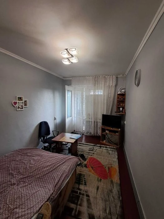 В продажу 3к квартира з косметичним ремонтом