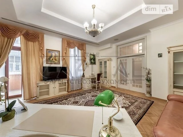 Sale of 4-room apartment 187 sq. m. on Mala Zhytomyrska 5 • ID