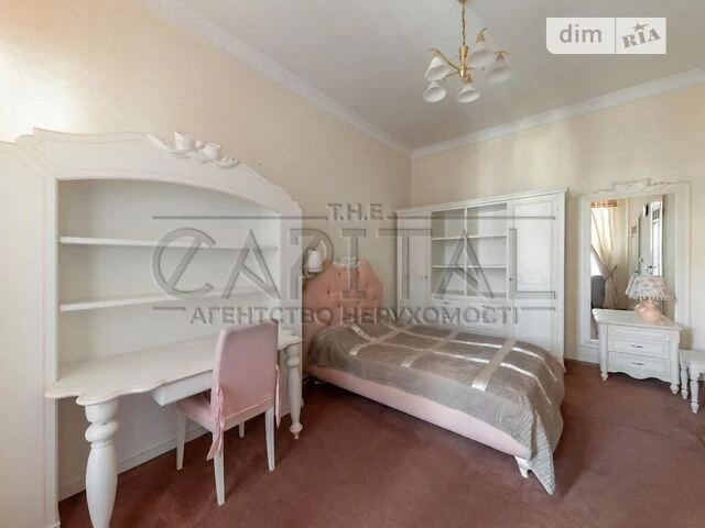 Sale of 4-room apartment 187 sq. m. on Mala Zhytomyrska 5 • ID