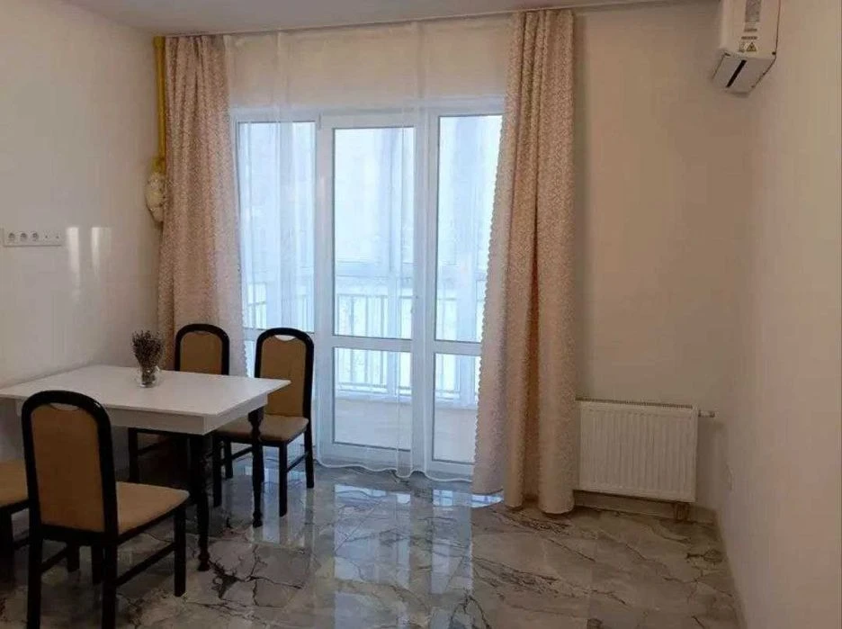 Beautiful! 1-room apartment for sale with renovation in the residential complex Kryshtalevi Dzer