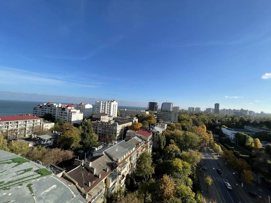 Срочная продажа 4х ком кв Французский Бульвар