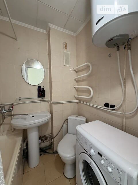 Sale of 1-room apartment 33.3 sq. m on Dmytra Pavlichka Avenue 4 •