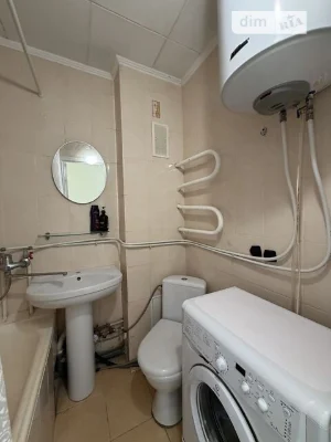 Sale of 1-room apartment 33.3 sq. m on Dmytra Pavlichka Avenue 4 •