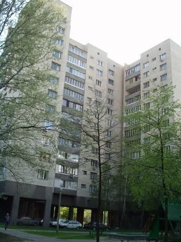 Продаж 3-кімнатної квартири 90 м², Суворова вул., 11