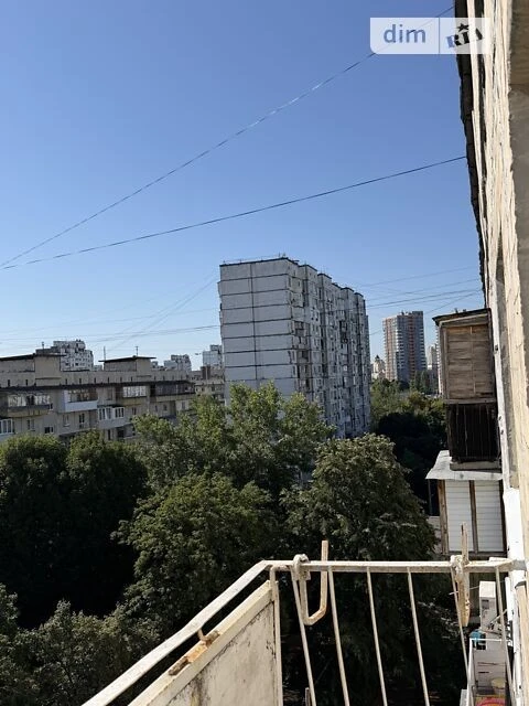 Sale of 1-room apartment 33.3 sq. m on Dmytra Pavlichka Avenue 4 •