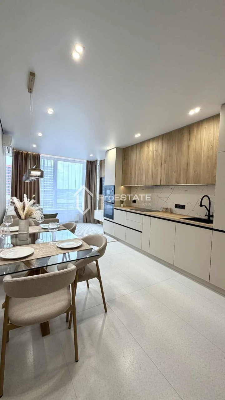 2-room apartment for sale 71 m², Oleksandra Olesia st.