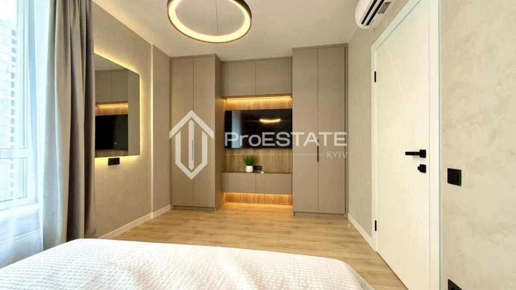 2-room apartment for sale 71 m², Oleksandra Olesia st.