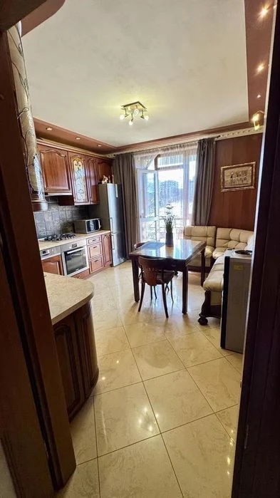 Продажа 3 ком квартира 98 м²4/5ц ул.Квитовая 254999$