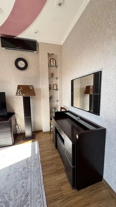 Продажа 3 ком квартира 98 м²4/5ц ул.Квитовая 254999$