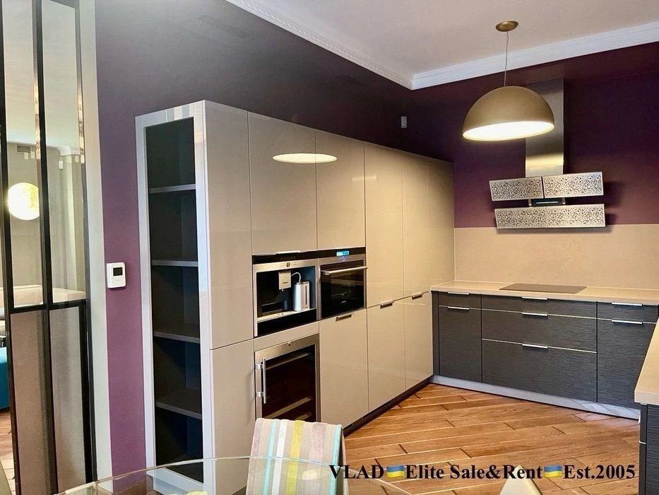 18a Instytutska. Residential complex "Lypska Vezha". 193 m2, New Authorsky